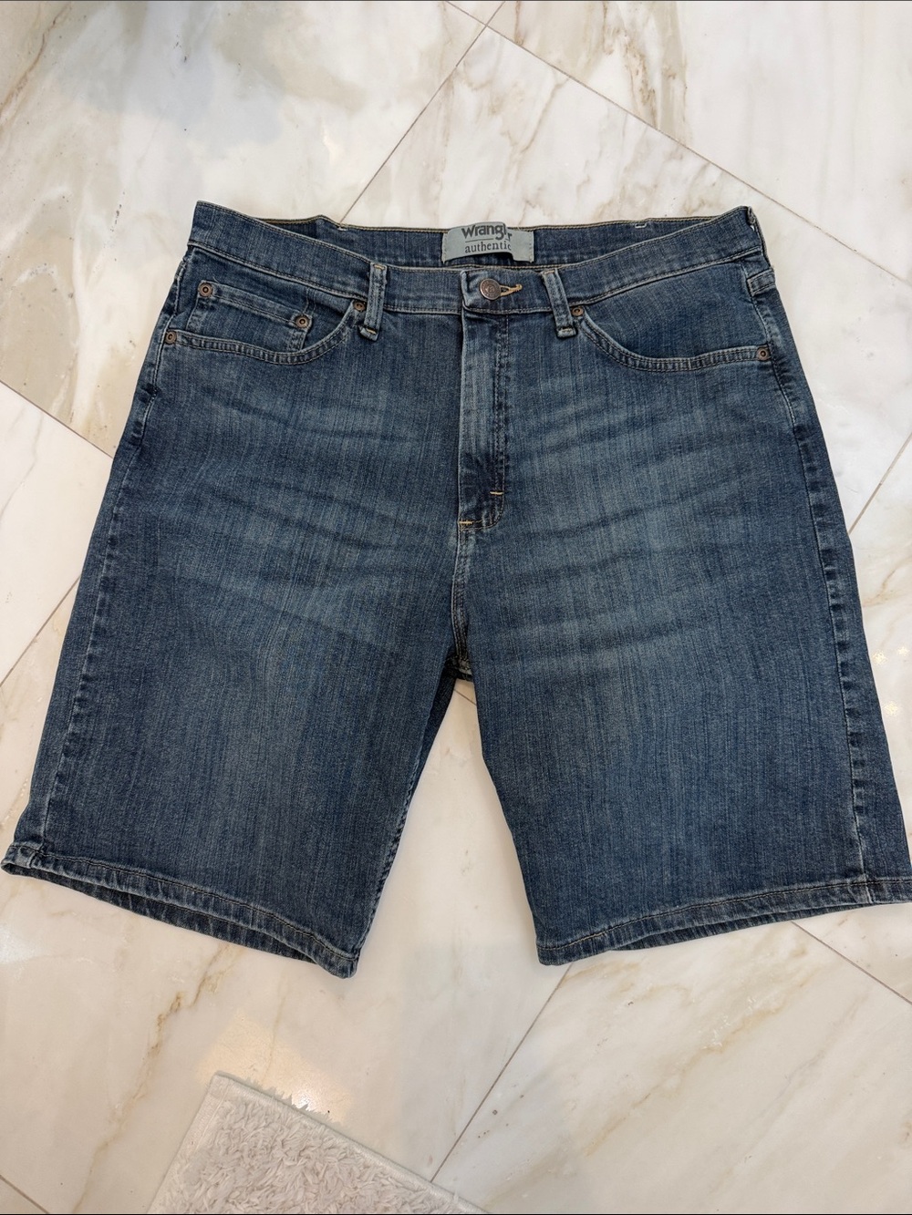 Wrangler Men's Jean Shorts — Medium Wash Blue